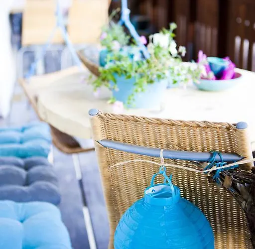 Cottagenumber9 Pensión *